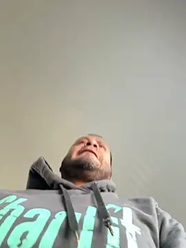 elamante03 online show from December 5, 2024, 7:49 pm