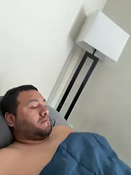 elamante03 online show from March 10, 2025, 1:10 pm