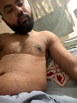 pura43 online show from October 30, 2025, 5:46 pm