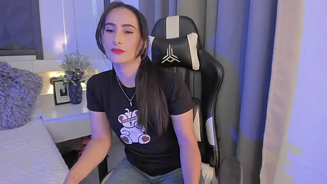 SaraGomez1 online show from February 11, 2026, 3:39 pm