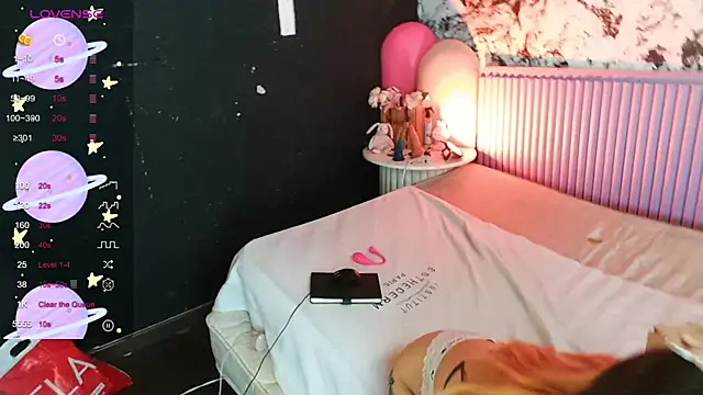 Hayley A02 online show from January 12, 2025, 7:53 pm