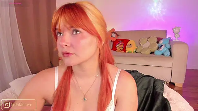 DAKOTA LOVEE online show from February 25, 2026, 4:44 am