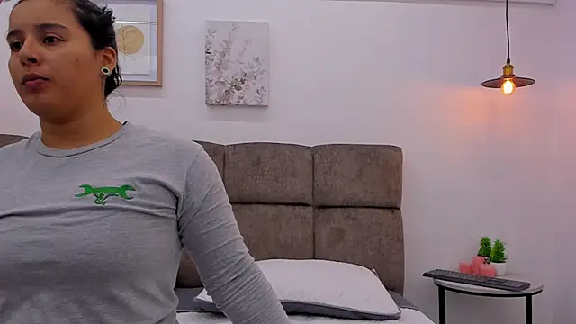 Dilan y Mia online show from January 22, 2025, 12:38 pm