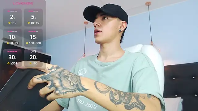 Lobo 17  online show from October 16, 2025, 3:40 am