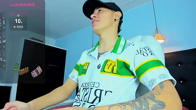 Lobo 17  online show from December 4, 2025, 3:49 am