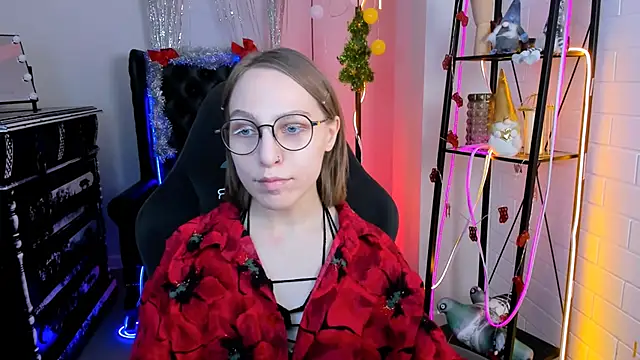 AphexQueen online show from December 15, 2024, 3:09 pm