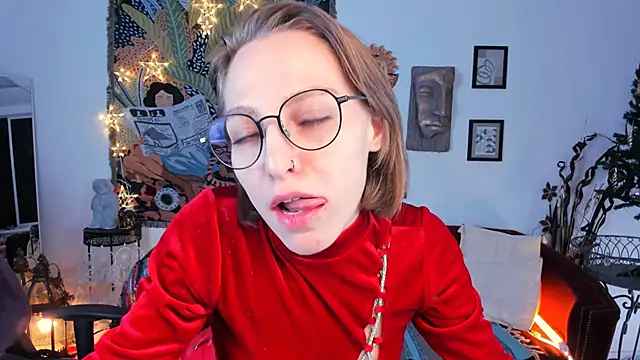 AphexQueen online show from December 26, 2024, 6:22 pm