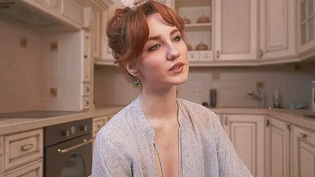 EsmaCrumbley online show from February 21, 2025, 4:18 am