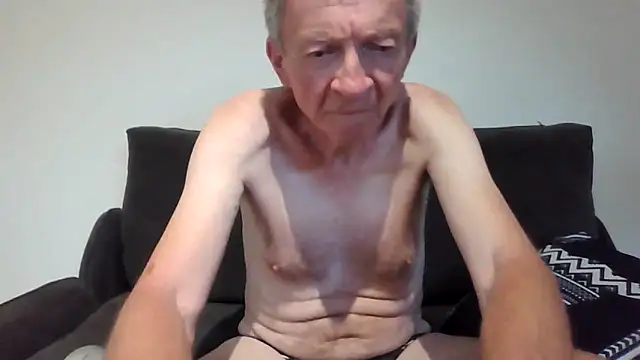 naturiste974 online show from February 21, 2025, 11:44 am