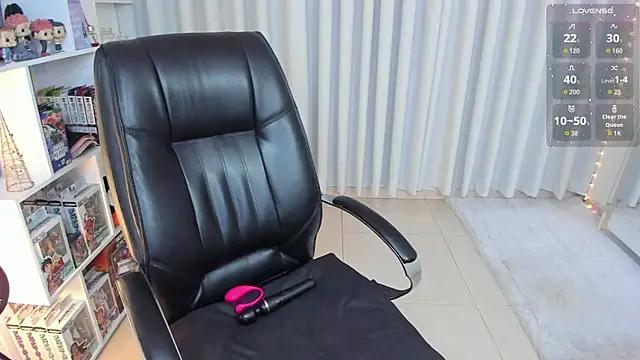 misshoneyxxx online show from November 8, 2025, 4:56 am