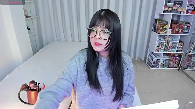 misshoneyxxx online show from February 25, 2026, 2:43 am