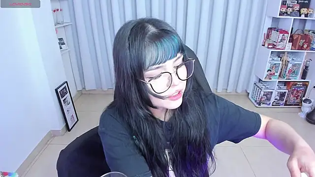 Snapshot of misshoneyxxx chatting on June 16, 2026, 4:04 am misshoneyxxx online show from June 16, 2026, 4:04 am