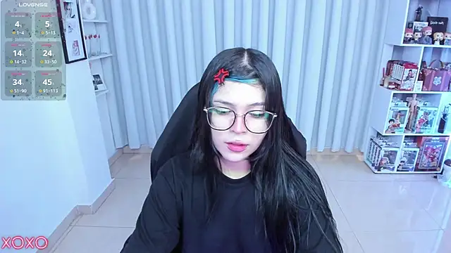 Snapshot of misshoneyxxx chatting on July 9, 2026, 2:32 pm misshoneyxxx online show from July 9, 2026, 2:32 pm
