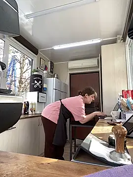 cinnabon  online show from February 1, 2025, 10:37 am