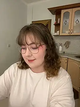 cinnabon  online show from February 14, 2025, 2:44 pm