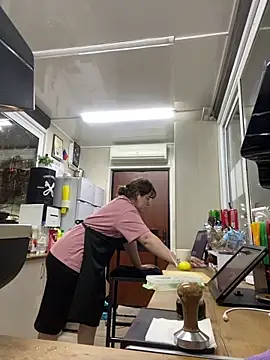 cinnabon  online show from March 12, 2025, 3:40 pm