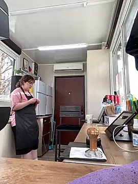 cinnabon  online show from March 14, 2025, 12:18 pm