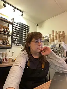 cinnabon  online show from October 25, 2025, 11:51 am