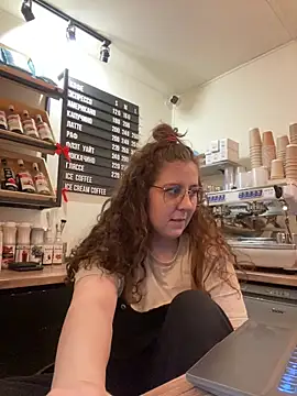 cinnabon  online show from December 22, 2025, 1:52 pm