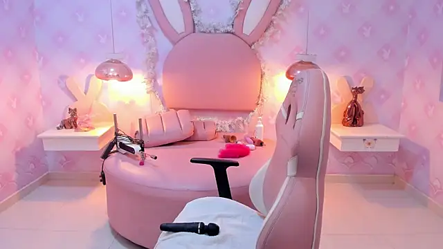 Saraa Skinny online show from December 21, 2024, 5:40 pm