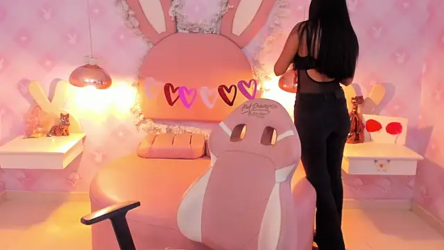 Saraa Skinny online show from March 8, 2025, 11:48 am