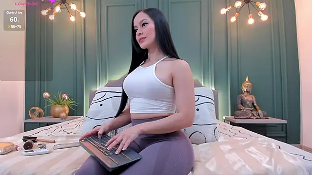 Snapshot of rubyhill_2711 chatting on January 14, 2025, 2:19 am rubyhill 2711 online show from January 14, 2025, 2:19 am