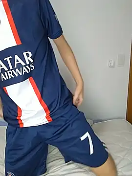 itsme LEON online show from December 13, 2024, 1:12 pm