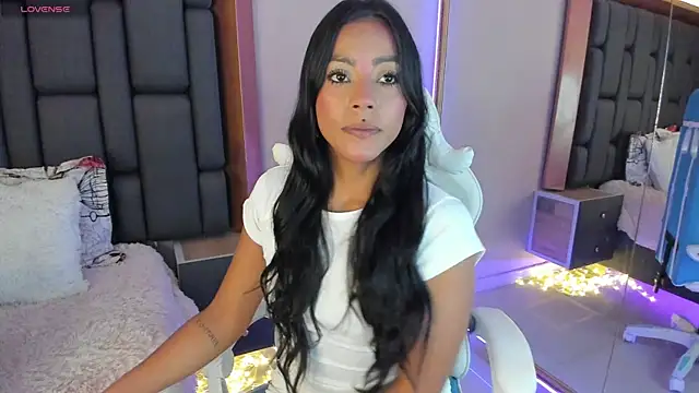 Amber villalobos  online show from February 22, 2025, 4:51 am