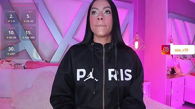 Amber villalobos  online show from September 18, 2025, 3:30 am