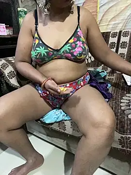 Tameesh sexy mistress online show from April 18, 2026, 5:11 am
