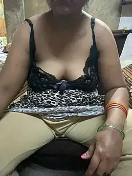 Snapshot of Tameesh_sexy_mistress chatting on June 16, 2026, 5:04 pm Tameesh sexy mistress online show from June 16, 2026, 5:04 pm