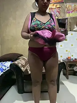 Snapshot of Tameesh_sexy_mistress chatting on July 9, 2026, 4:38 am Tameesh sexy mistress online show from July 9, 2026, 4:38 am