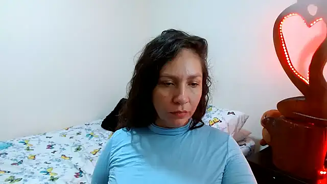 naihroby online show from January 2, 2025, 2:33 am