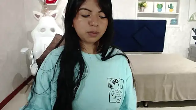 CarolineBrunx online show from September 18, 2025, 4:25 am