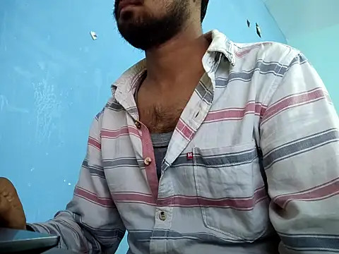 Ishan003 online show from December 19, 2025, 4:52 am