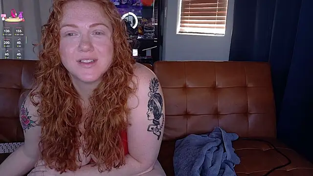 Scarlettredff online show from June 29, 2026, 1:12 am