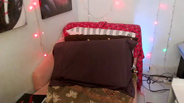 Snapshot of transagera chatting on December 27, 2024, 8:13 am transagera online show from December 27, 2024, 8:13 am