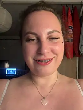 Snapshot of Yanacool007 chatting on December 12, 2024, 9:26 pm Yanacool007 online show from December 12, 2024, 9:26 pm