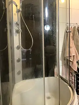 Snapshot of Yanacool007 chatting on October 2, 2025, 8:16 pm Yanacool007 online show from October 2, 2025, 8:16 pm