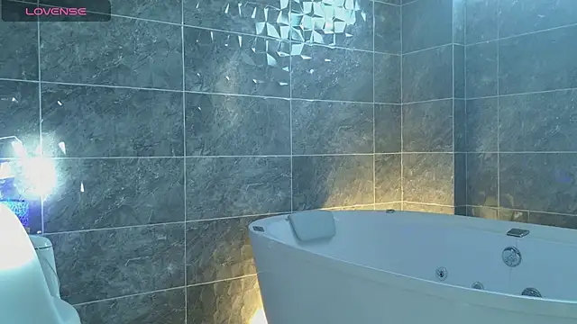 Snapshot of mikoto_urab chatting on December 15, 2025, 8:46 pm mikoto urab online show from December 15, 2025, 8:46 pm