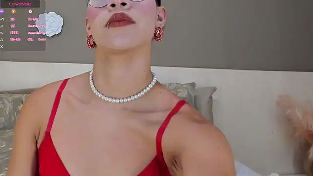 KimHiltton online show from February 14, 2025, 3:43 am