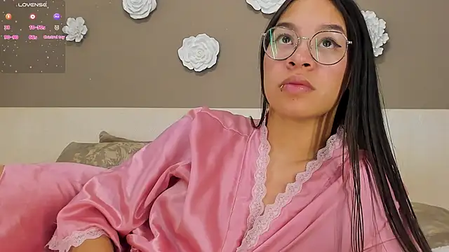 KimHiltton online show from March 16, 2025, 10:22 am