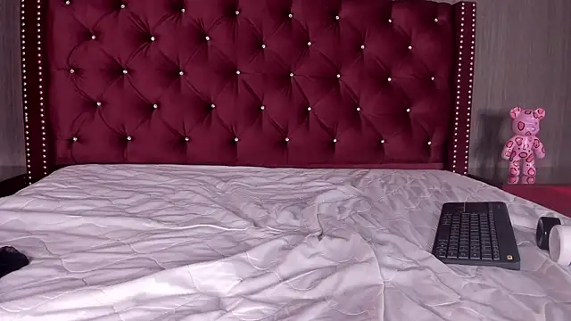 MilaHal  online show from December 23, 2024, 12:35 am