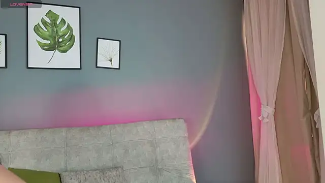 miaa lux online show from April 18, 2026, 1:26 pm