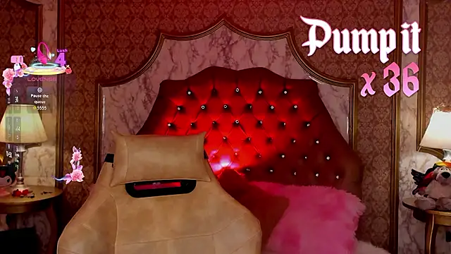 SoffiQueen online show from February 10, 2026, 2:10 pm