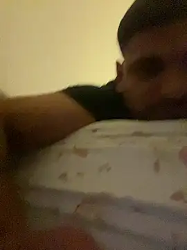 Insaneskillzz69 online show from August 6, 2026, 4:03 am