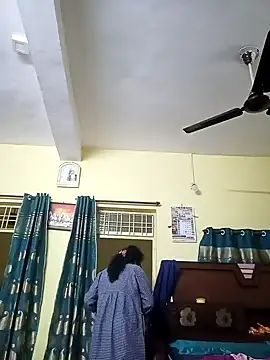 Snapshot of heenage chatting on December 4, 2024, 6:55 am heenage online show from December 4, 2024, 6:55 am