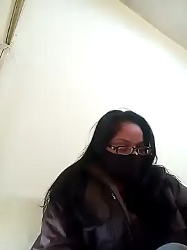 Snapshot of heenage chatting on December 31, 2024, 6:59 am heenage online show from December 31, 2024, 6:59 am