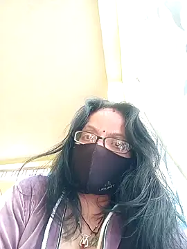 Snapshot of heenage chatting on January 13, 2025, 9:41 am heenage online show from January 13, 2025, 9:41 am