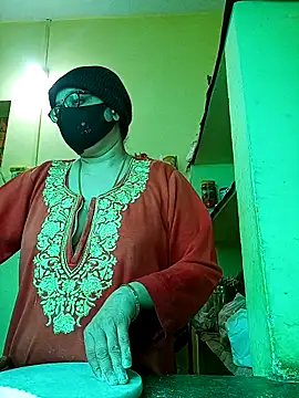 heenage online show from December 23, 2025, 5:27 am